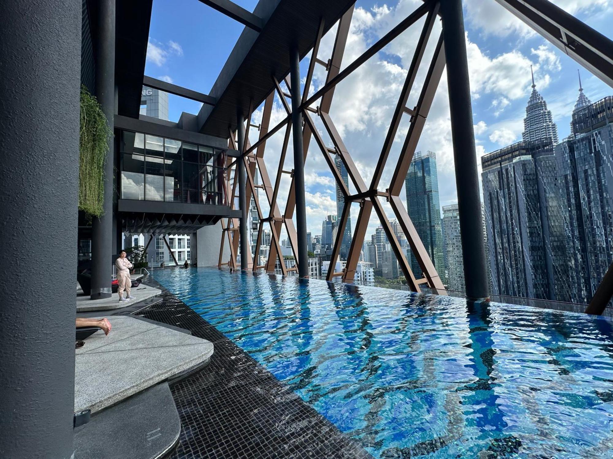 Scarletz Suites Klcc By Numa Kuala Lumpur Exterior foto